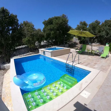 Villa Modern In With Swimming Pool *